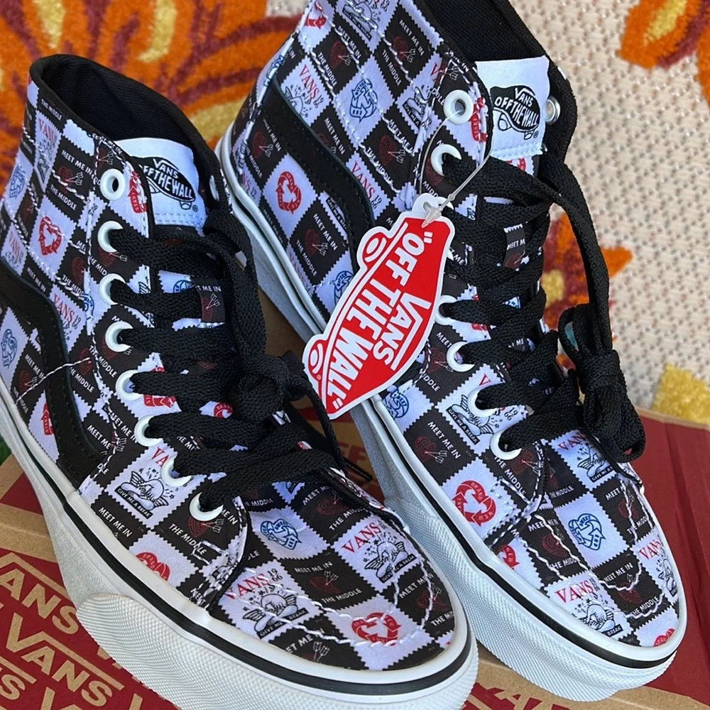 Vans Sk8-Hi Tapered Love Letters Black/True White WMNS sneakers